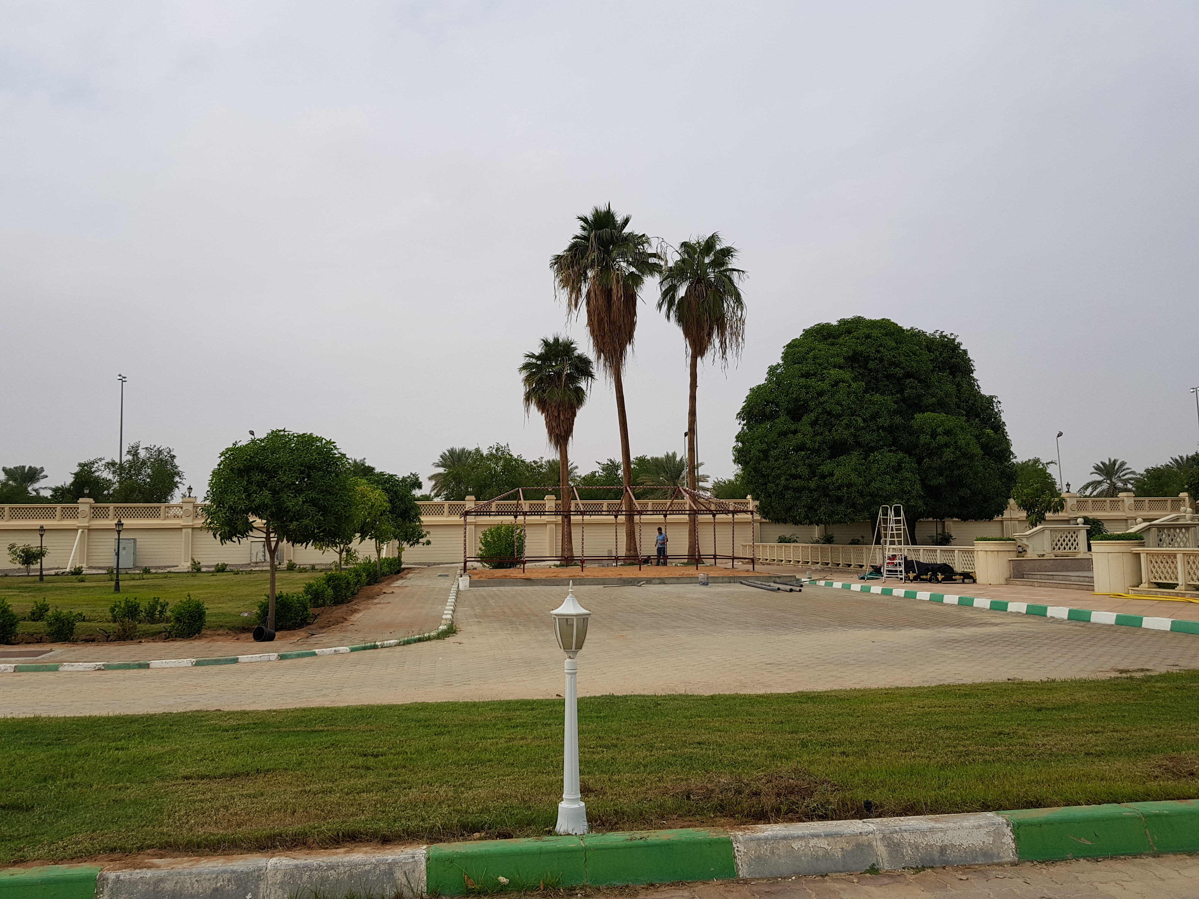 خيام تنفك و تتركب
